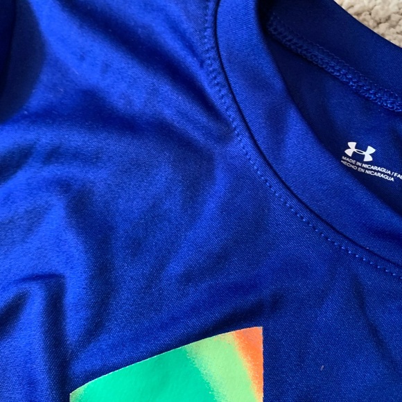 Under Armour Boys Size 5 Blue Logo Athletic T Shirt Youth 5 Loose Fit - Picture 5 of 5
